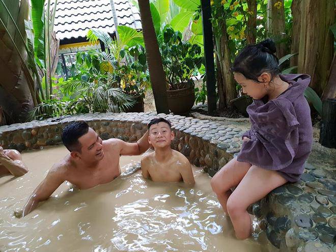 Con trai Quang Dũng - Hoa hậu Jennifer Phạm tuổi 13 cao 1m72, đẹp trai hơn bố - 11