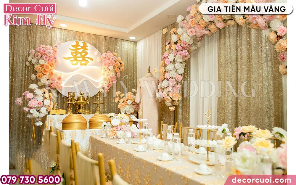 phong cách trang trí gia tiên hiện đại với màu vàng chủ đạo