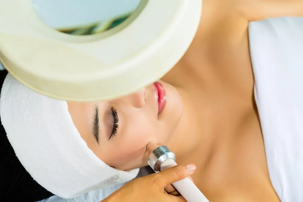 cách giảm nọng cằm bằng liệu pháp thẩm mỹ