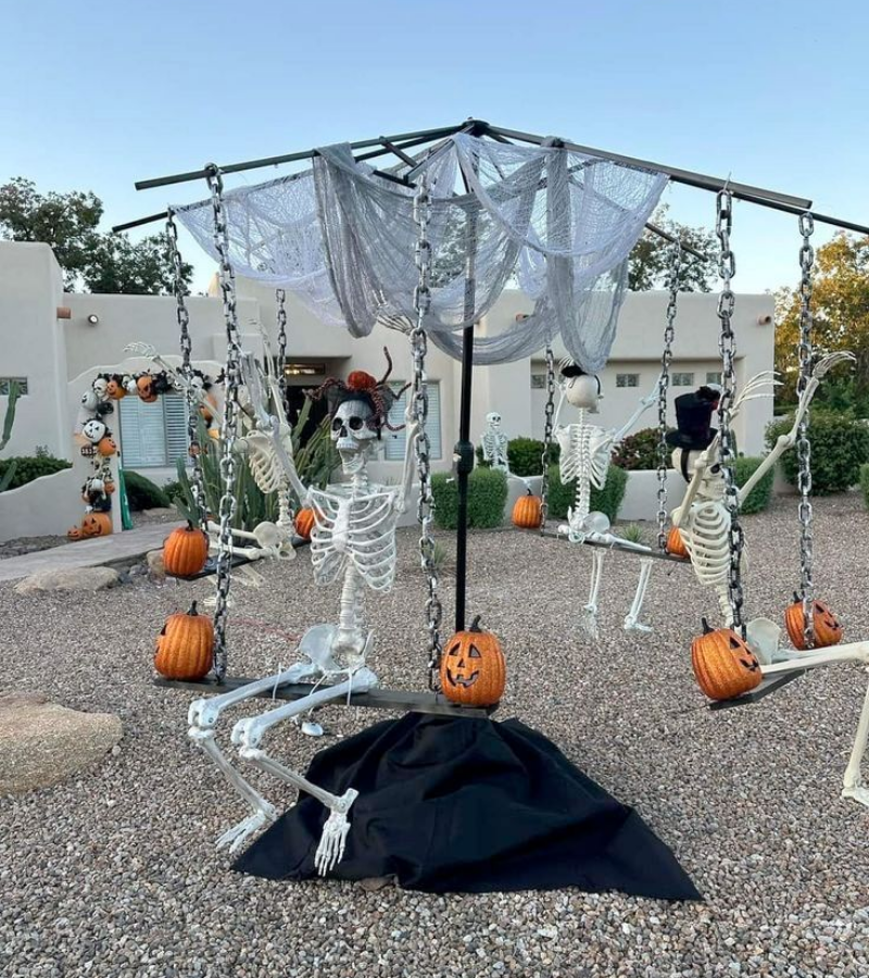 Skeleton xích đu Halloween