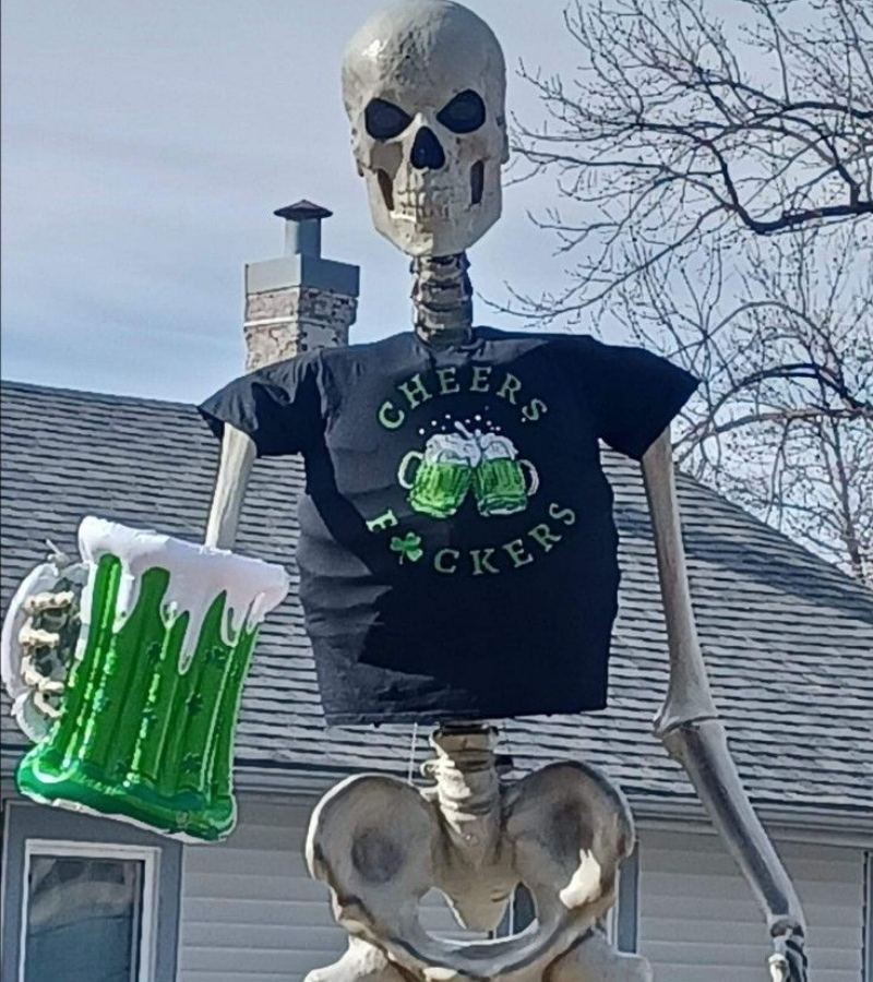 Skeleton ly bia khổng lồ