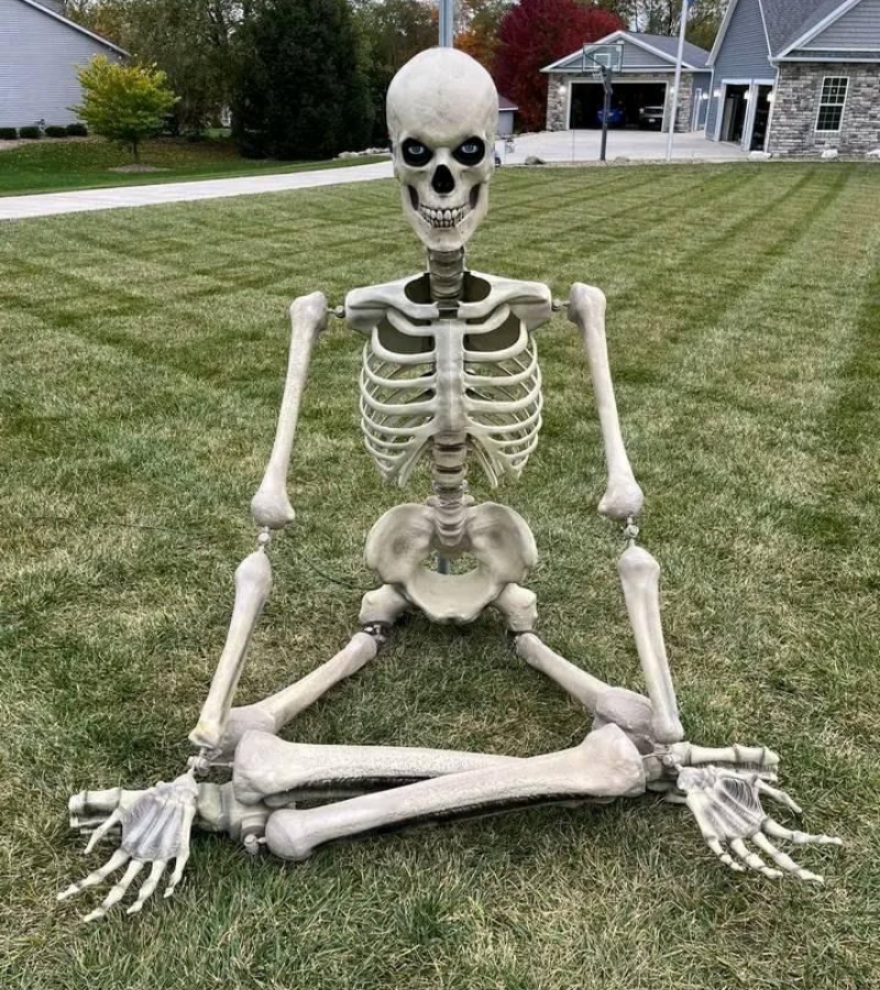 Skeleton ngồi thiền
