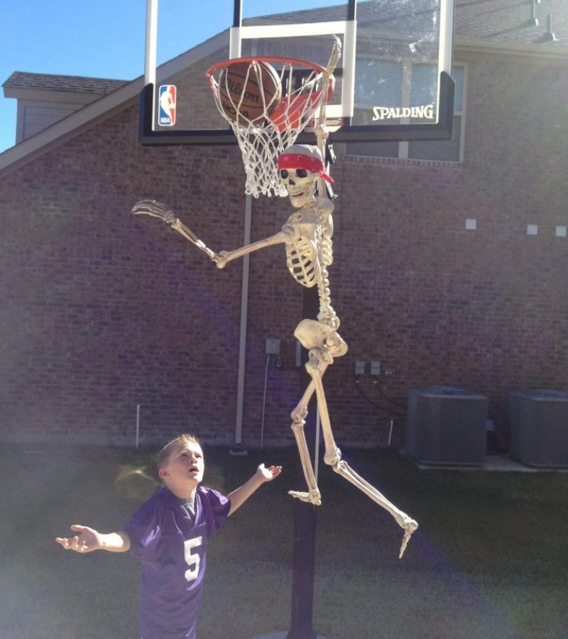 Skeleton bóng rổ