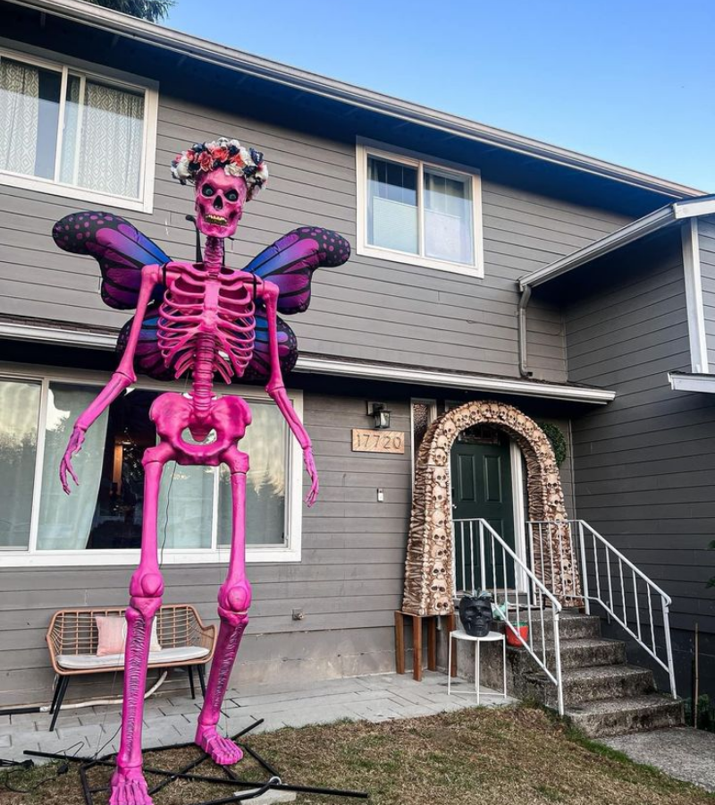 Skeleton hồng khổng lồ