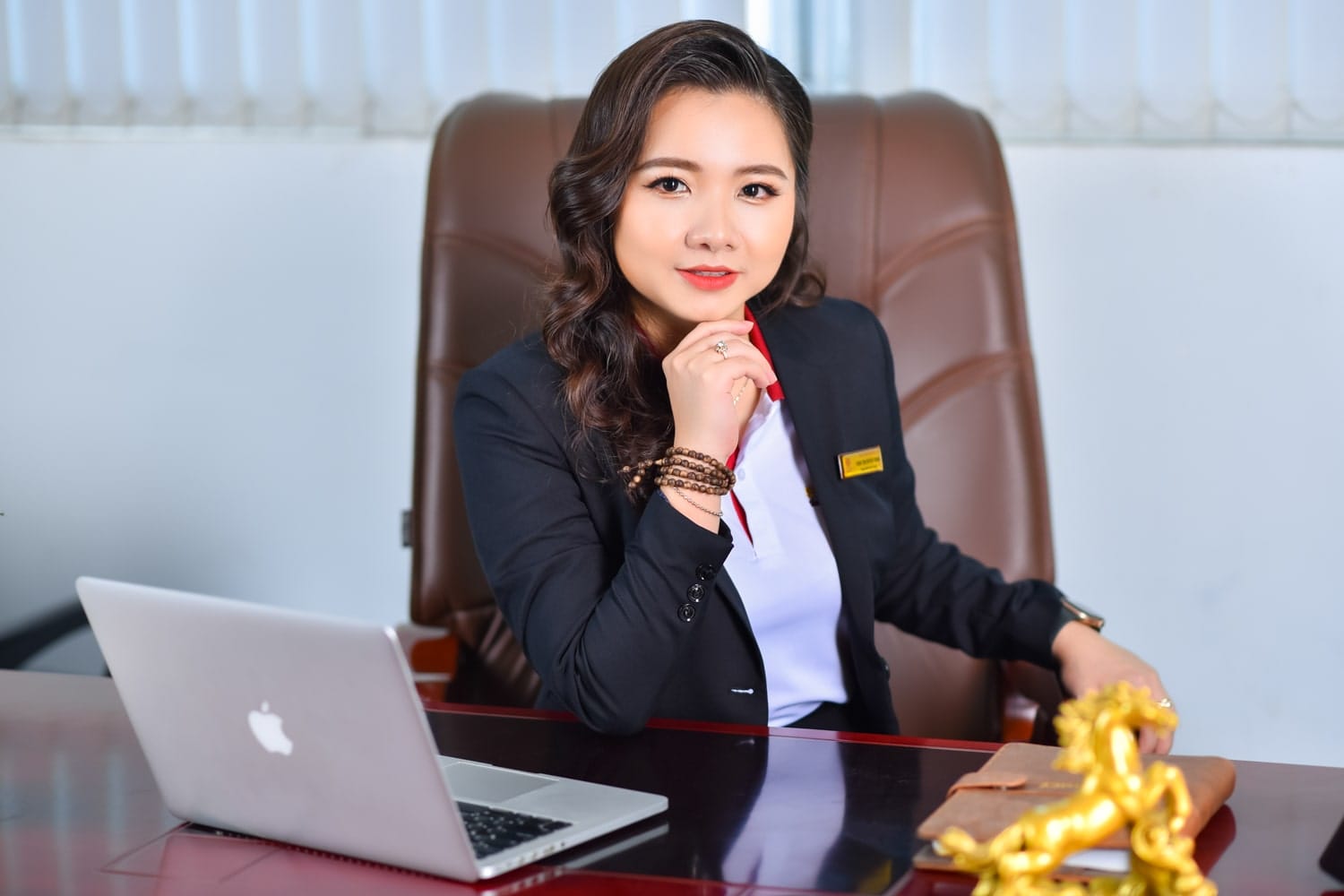Anh cong ty 13 min