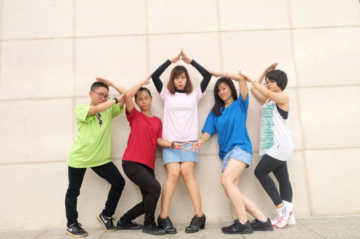chup anh nhom sieu bua