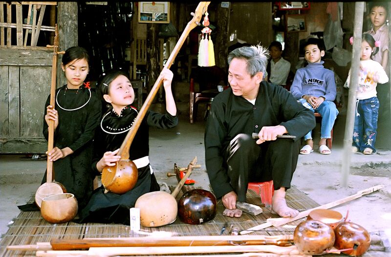 Hát Then là gì? Nguồn gốc và ý nghĩa của nghệ thuật hát Then