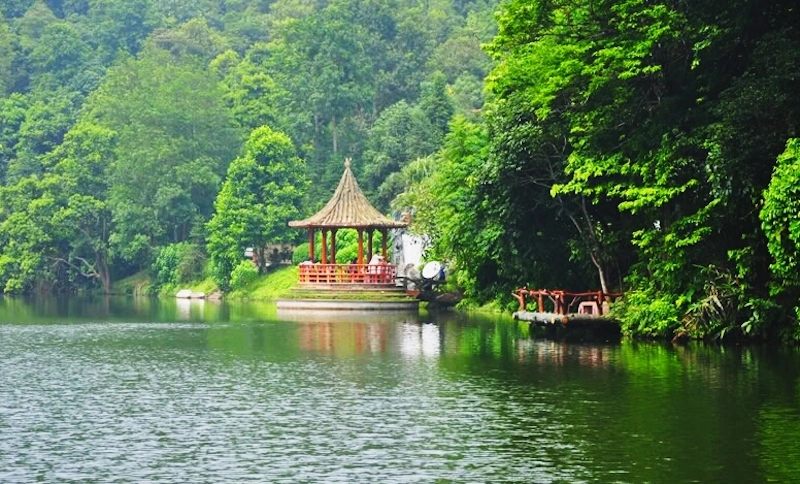 Khu-du-lich-sinh-thai-Ba-Vi-cuc-ki-thu-hut-khach-du-lich-moi-nam