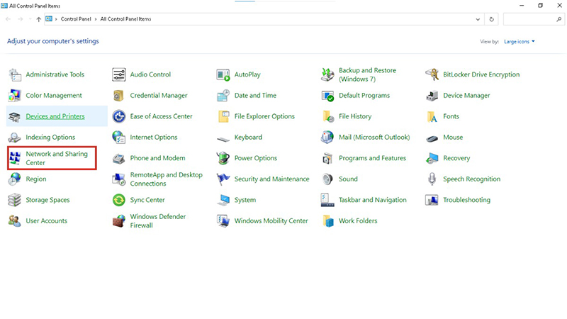 Cửa sổ Network Connections với tùy chọn Change adapter settings.