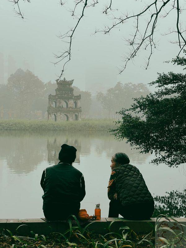Có lẽ nét đẹp của Hà Nội mùa này nằm ở sự giản đơn thường thấy