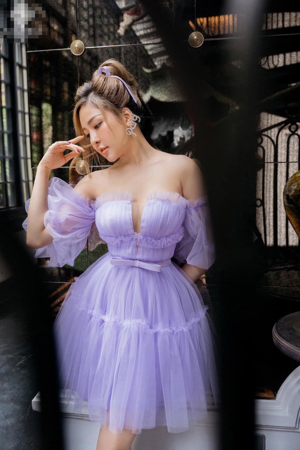 Thật thà như hot girl Trâm Anh, khoe hình xinh đẹp vẫn không quên tự nhận bóp eo quá đà - 4
