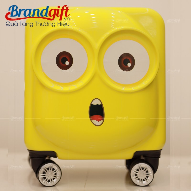 vali-tre-em-hinh-vuong-mau-vang-hoa-tiet-minion-2