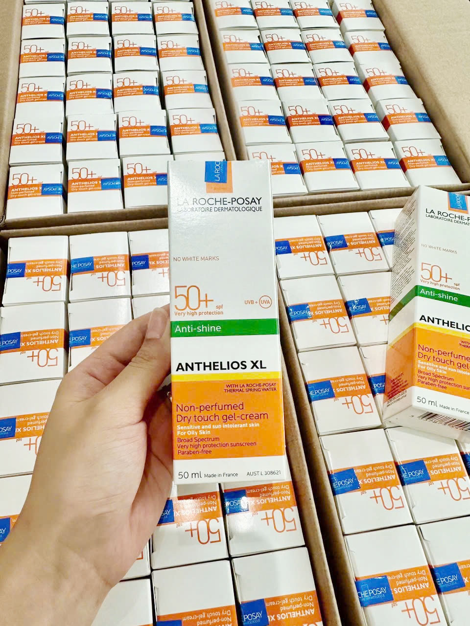 [Mẫu mới] Kem chống nắng La Roche-Posay Anthelios XL SPF50+ vạch xanh lá cho da dầu, dễ nổi mụn | eustore.com.vn
