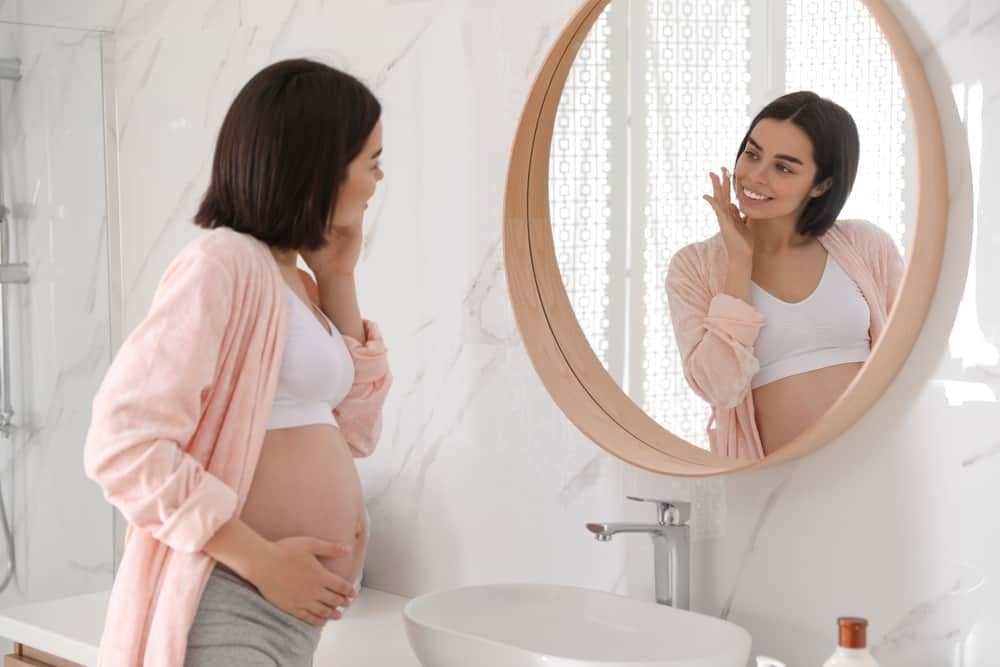 Bà bầu nổi mụn ở mặt: Tổng hợp 6 loại kem trị mụn cho bà bầu an toàn, lành tính