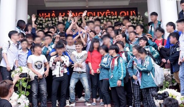 Những giọt nước mắt của hình tượng giang hồ Khá Bảnh