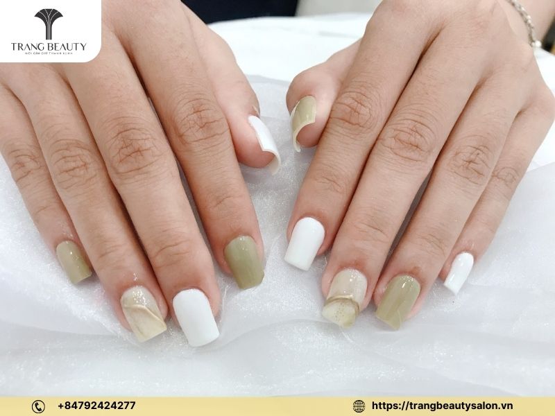 Nail xanh bơ mờ