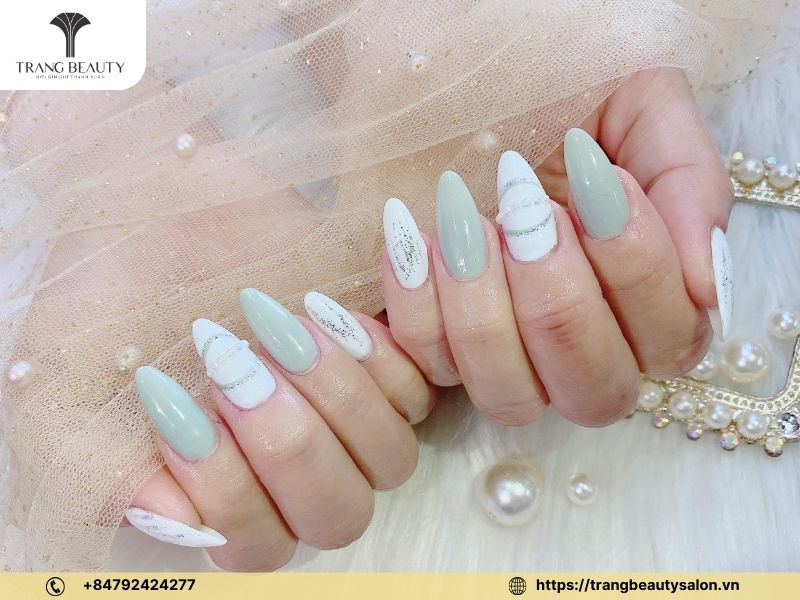Nail xanh bơ mờ