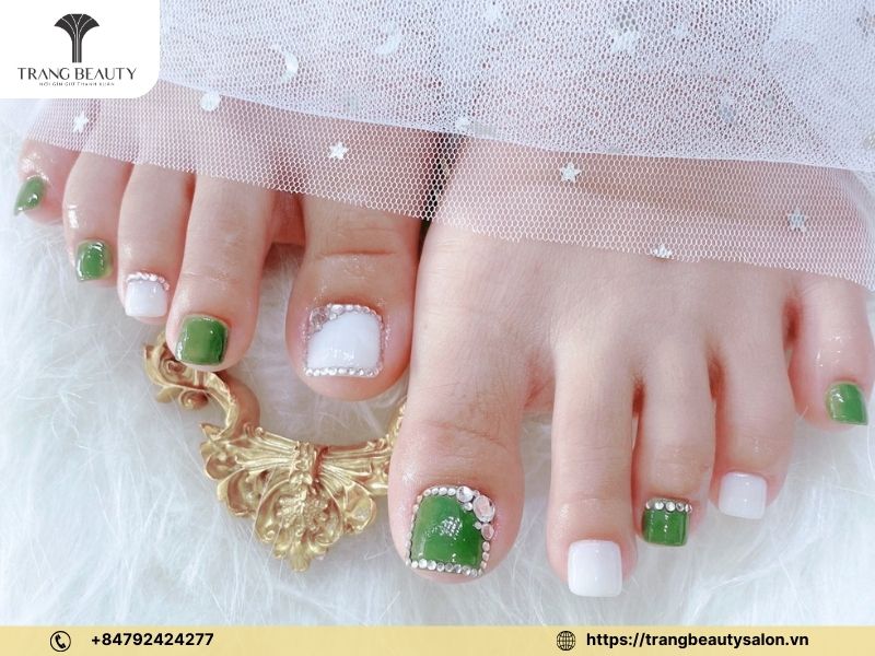 Mẫu nail mắt mèo xanh bơ 