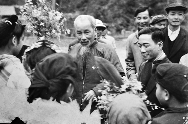 [Nội dung chính] Học tập và làm theo tư tưởng, đạo đức, phong cách Hồ Chí Minh về ý chí tự lực, tự cường và khát vọng phát triển đất nước phồn vinh, hạnh phúc – Trường Đại học Ngoại ngữ – Đại học Quốc gia Hà Nội