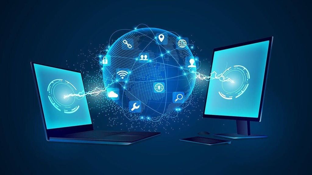 Thông tin khi đưa vào máy tính chúng đều được biến đổi thành dạng chung đó là gì?