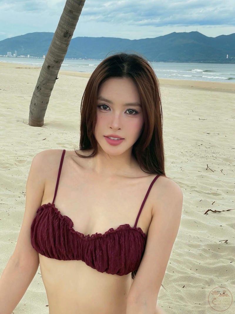 Tiểu Vy bikini 1