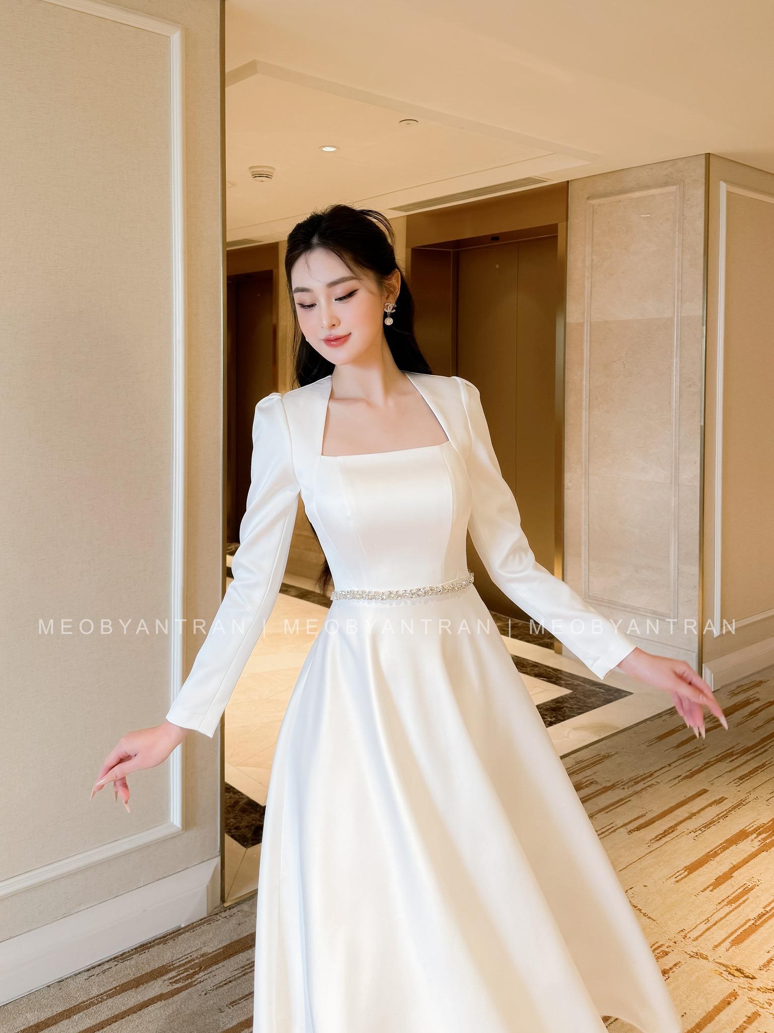 Set đầm có họa tiết đai đá siêu nổi bật.