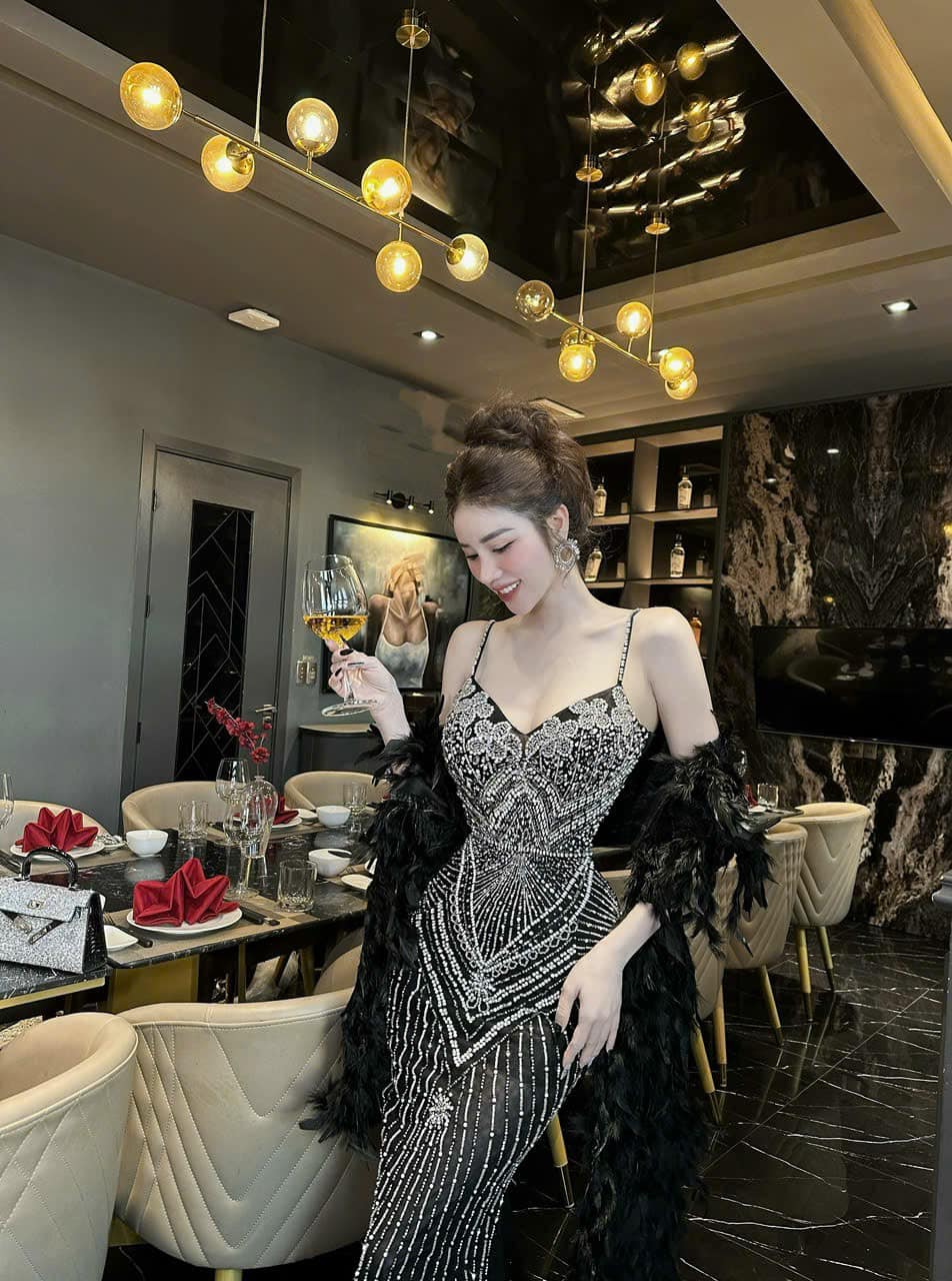 Đầm đen huyền bí.