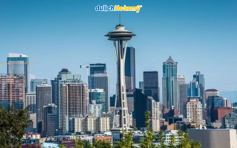Tháp Space Needle một trong những biểu tượng nổi tiếng nhất của Seattle