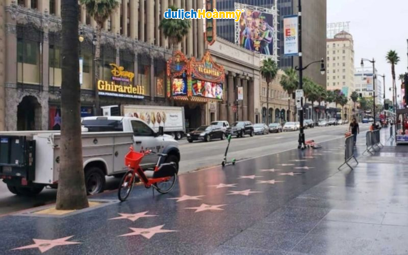 Đại lộ Danh vọng Hollywood (Hollywood Walk of Fame)