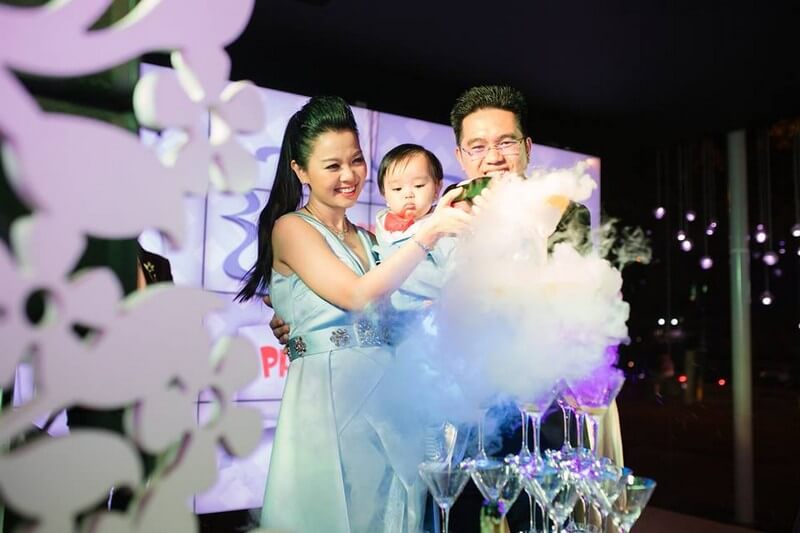 Kỷ niệm đám cưới đồng