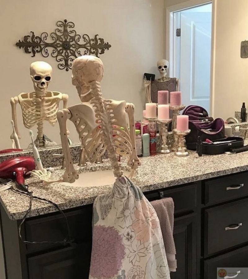 Skeleton cực kỳ điệu đà