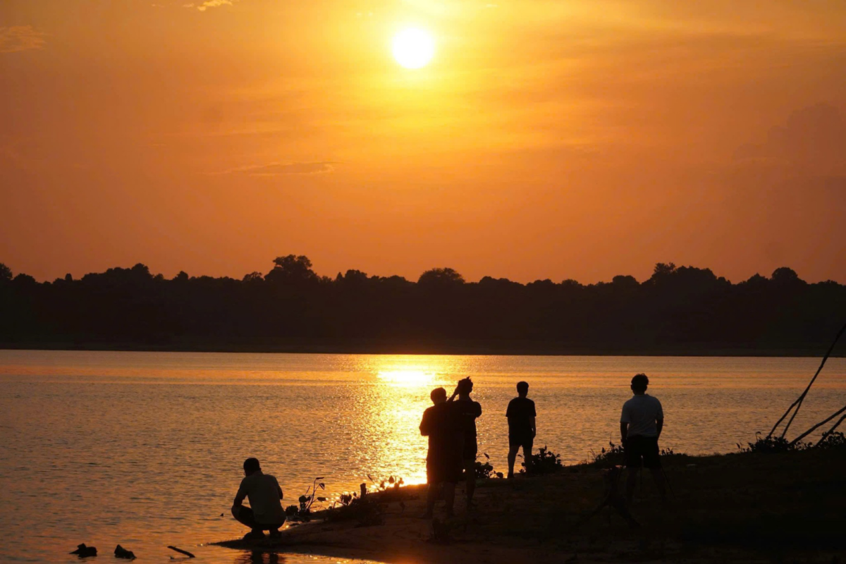Săn Ảnh Hoàng Hôn Hồ Trị An Tuyệt Đẹp – Trải Nghiệm Không Thể Bỏ Lỡ Khi Camping Hồ Trị An