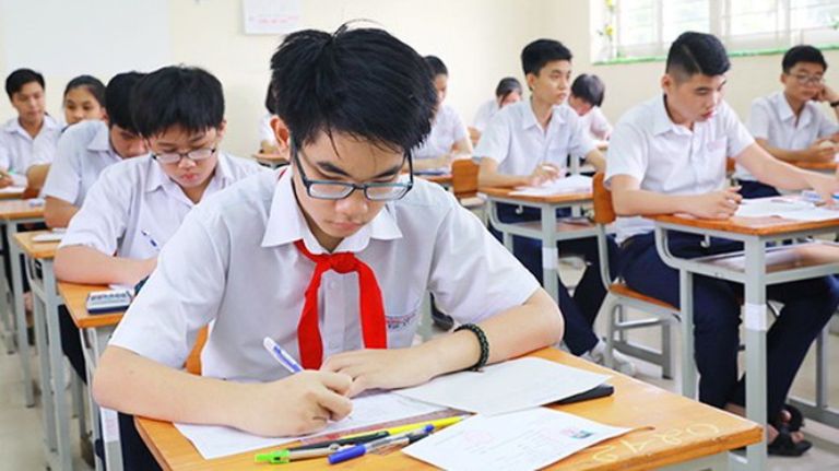 Làm việc, học tập trong điều kiện ánh sáng thích hợp