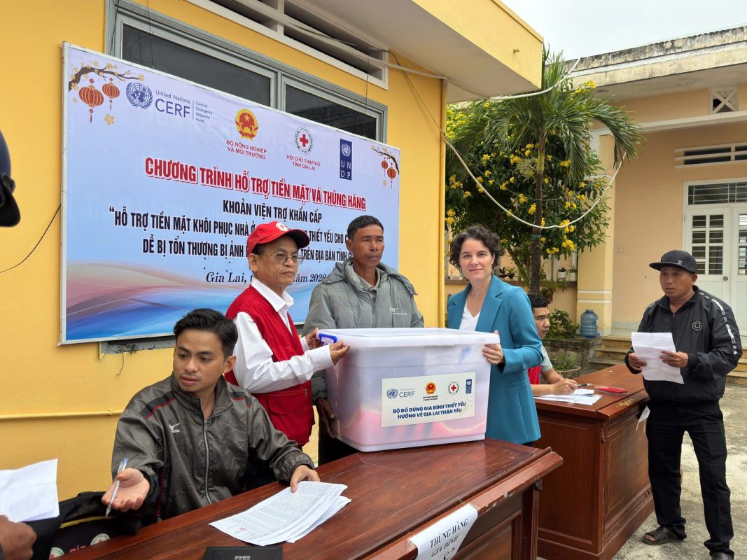 Hỗ trợ tiền mặt và khôi phục nhà ở cho các hộ dân bị ảnh hưởng bão, lũ tại Gia Lai