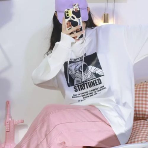 áo hoodie nữ thích hợp mặc đi du lịch