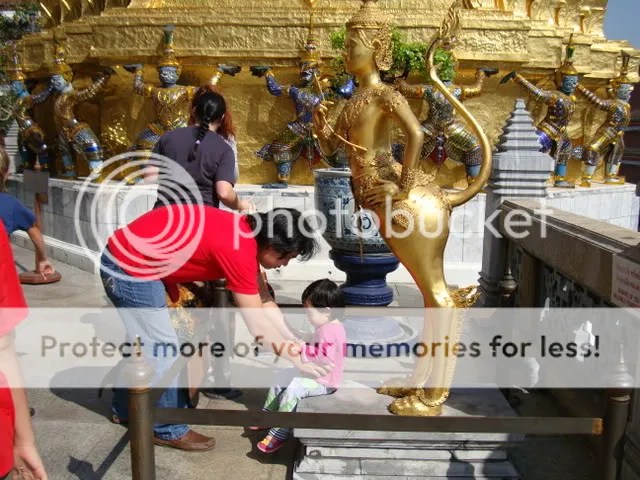 Bangkok Palace Hotel | Từ hai bàn tay mẹ