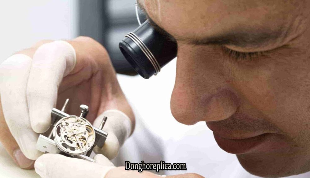 Cách nhận biết và Check mã Code đồng hồ Burberry chính hãng chuẩn