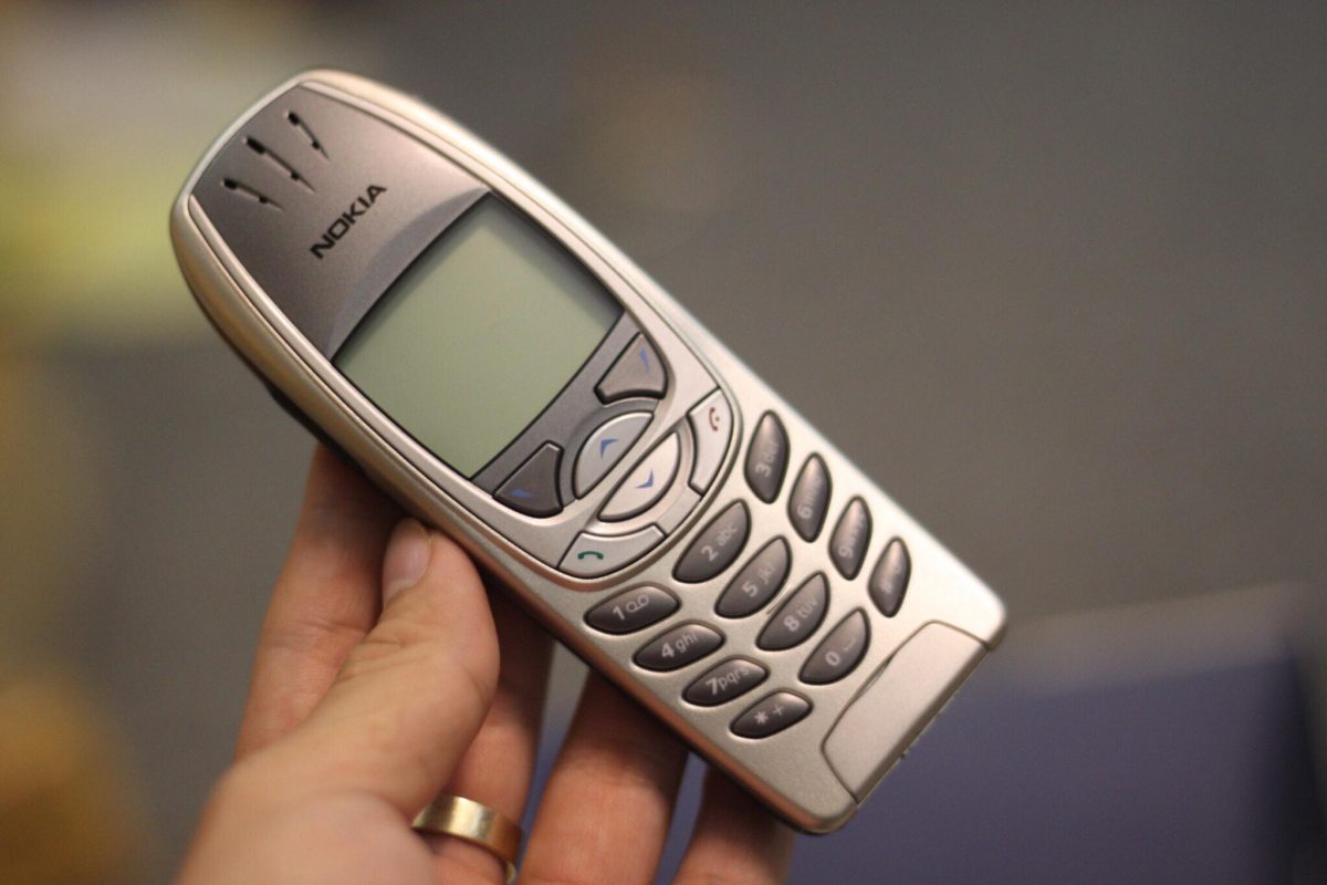 Điện Thoại Nokia 6310i Mercedes Benz