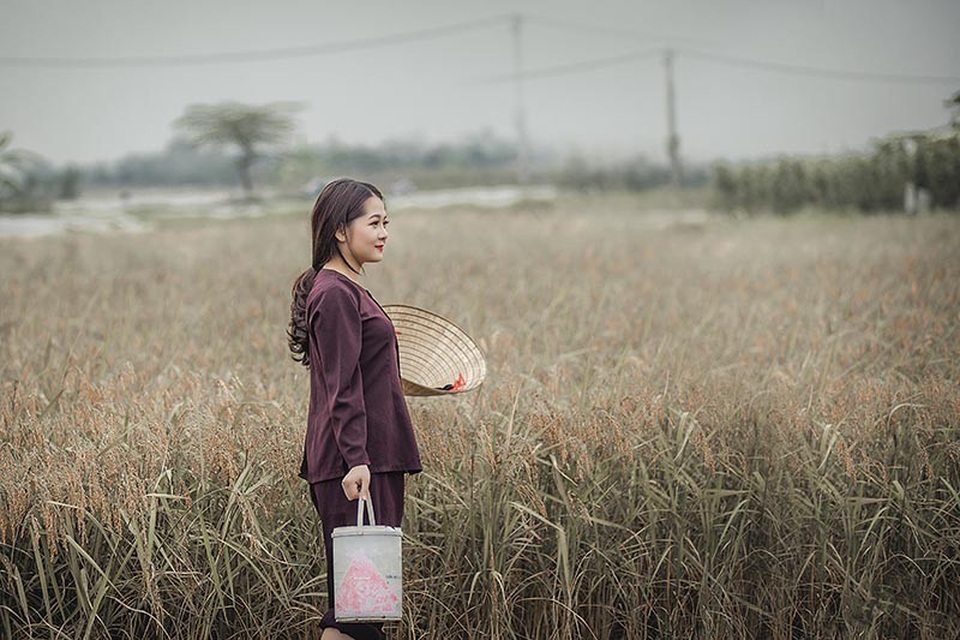 Xao xuyến vẻ đẹp của người con gái thôn quê