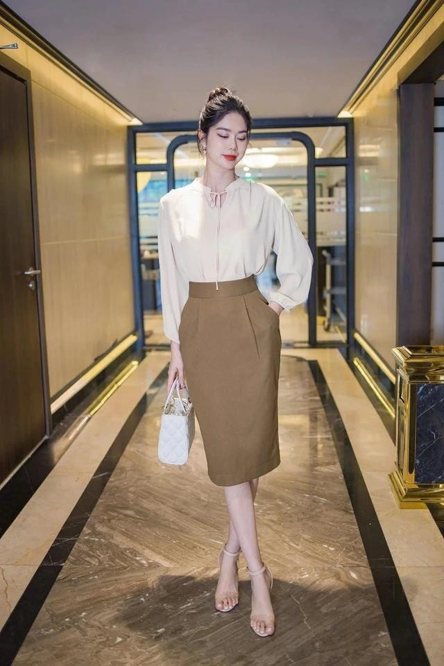 Chân váy bút chì tạo nét đẹp nàng thơ công sở