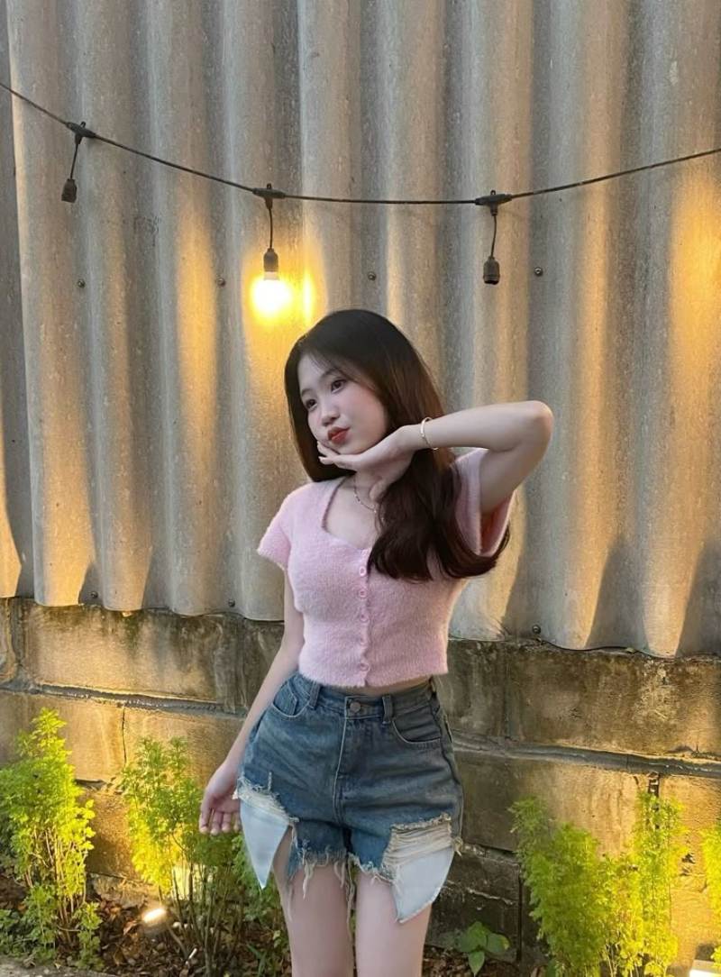 Ảnh gái xinh chụp dáng cute