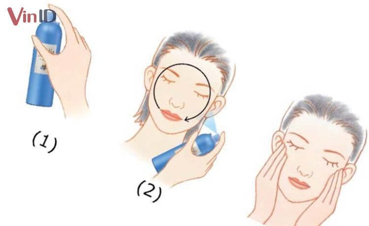 Vỗ nhẹ da sau khi xịt khoáng