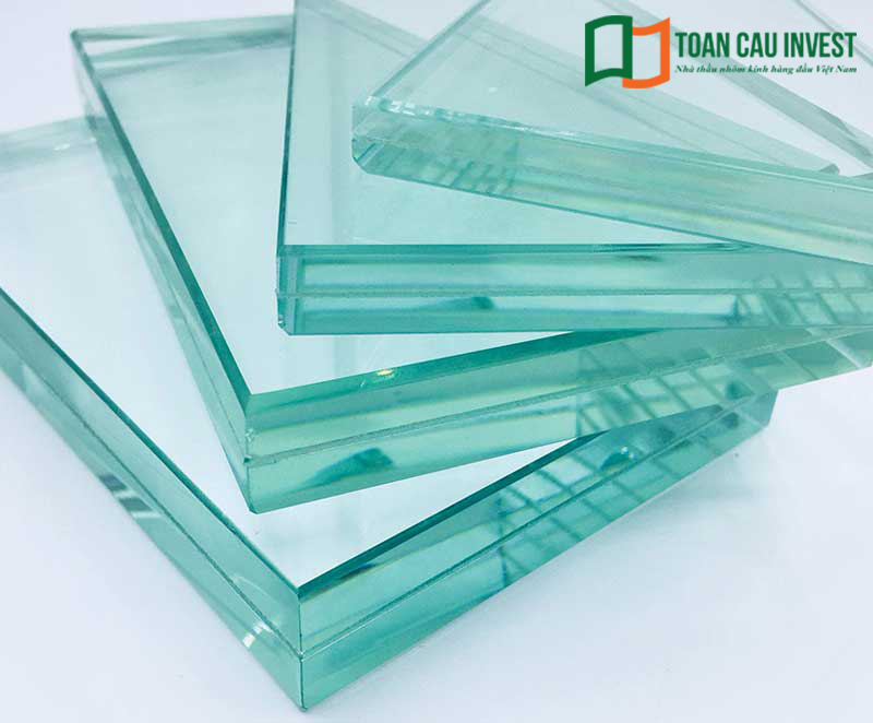 Chi phí thi công kính dán an toàn cao hơn so với các loại kính khác.