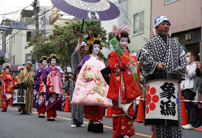 oiran dochu diễu hành