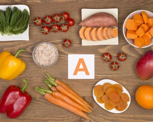 Vitamin A rất quan trọng đối với việc sản xuất melanin và chống tia cực tím