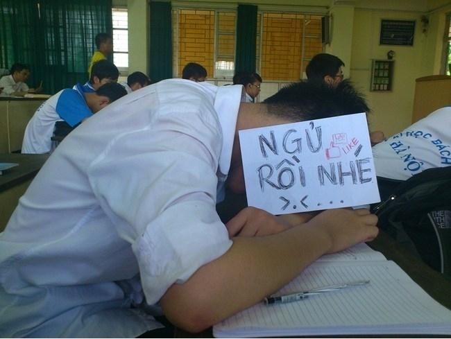Ngủ muộn nhưng vẫn mong dậy sớm thật tỉnh táo