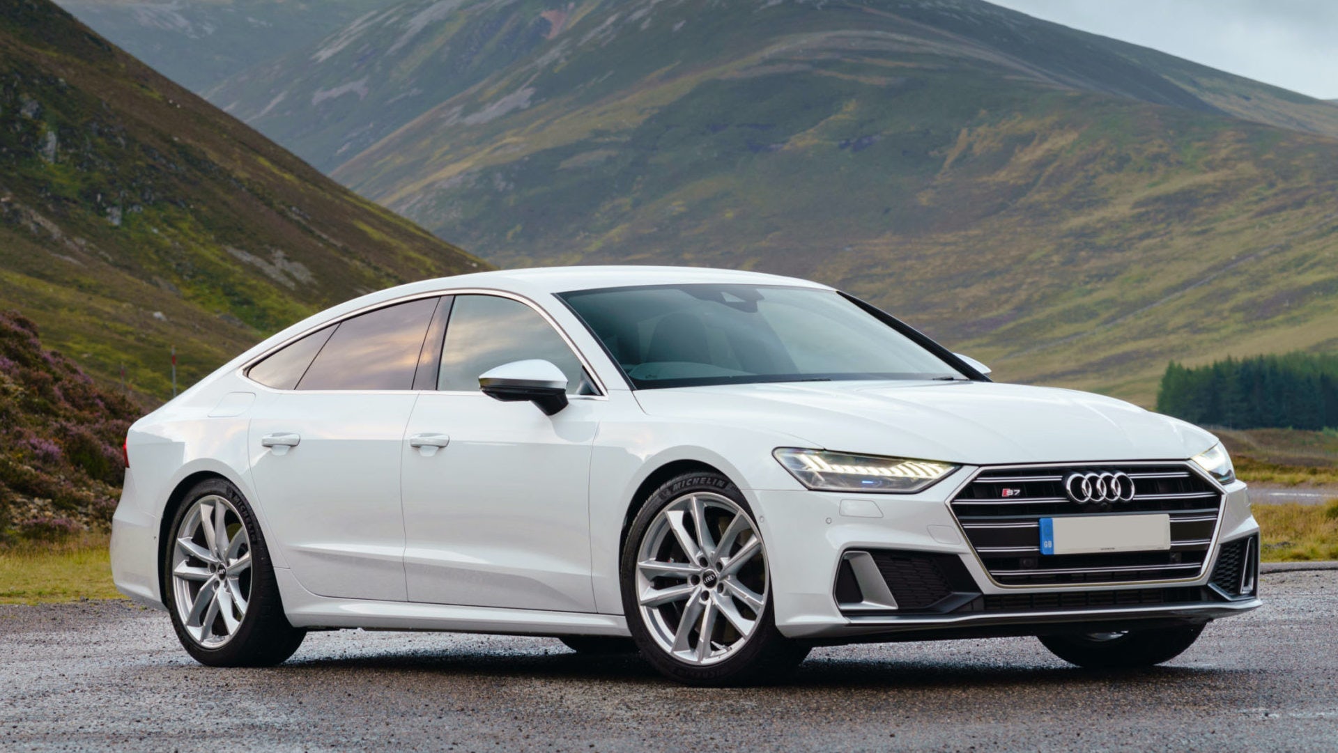 Audi S7 thế hệ mới được trang bị hệ thống mild hybrid. Ảnh: Carwow