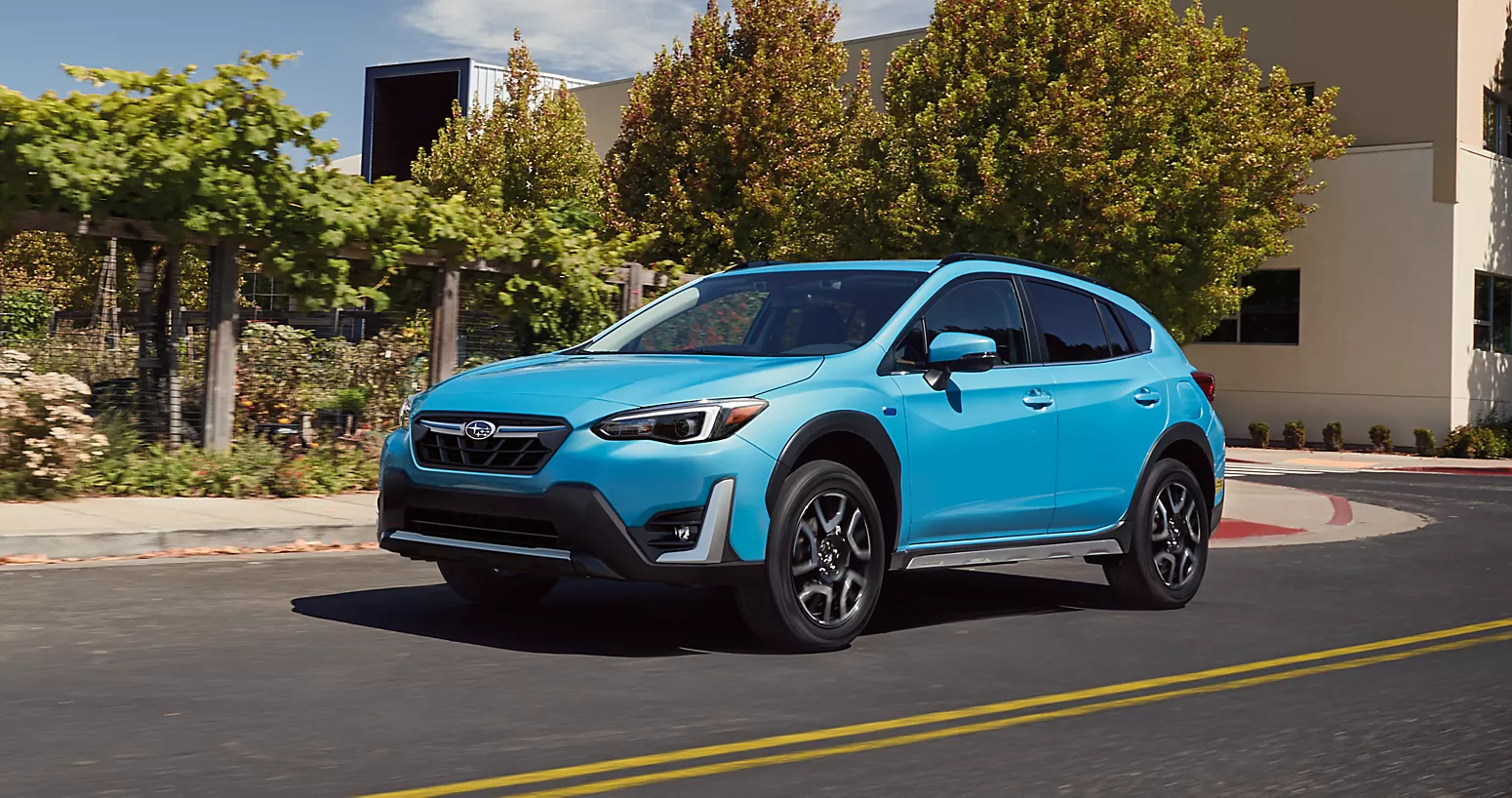 Các dòng xe full hybrid có khả năng di chuyển chỉ sử dụng thuần điện. Ảnh: Subaru