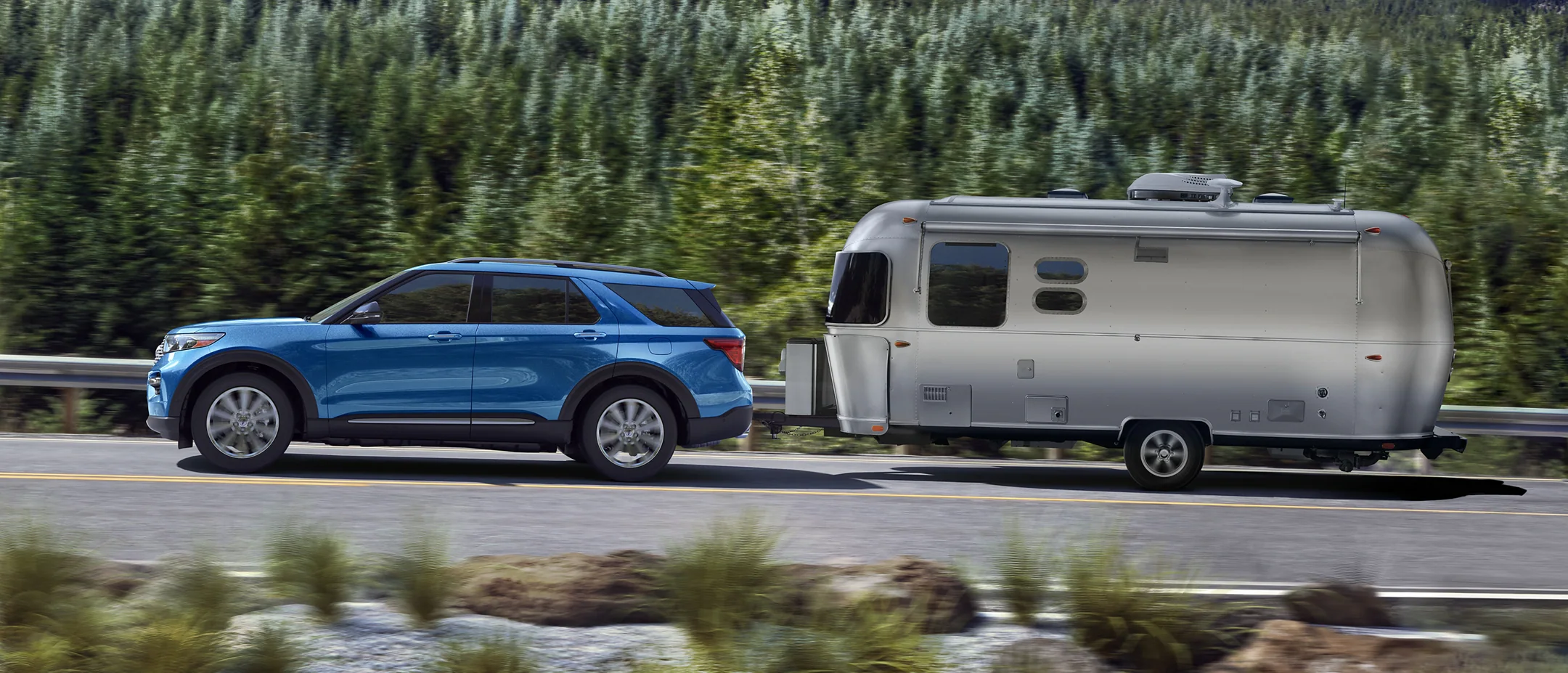 Ford Explorer Hybrid - một trong những dòng xe hybrid có sức kéo tốt nhất hiện tại. Ảnh: Ford