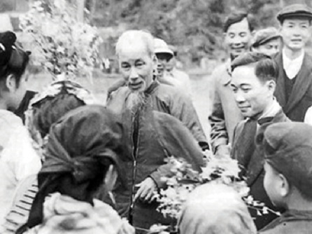 Xanh mãi "Một nhành xuân"